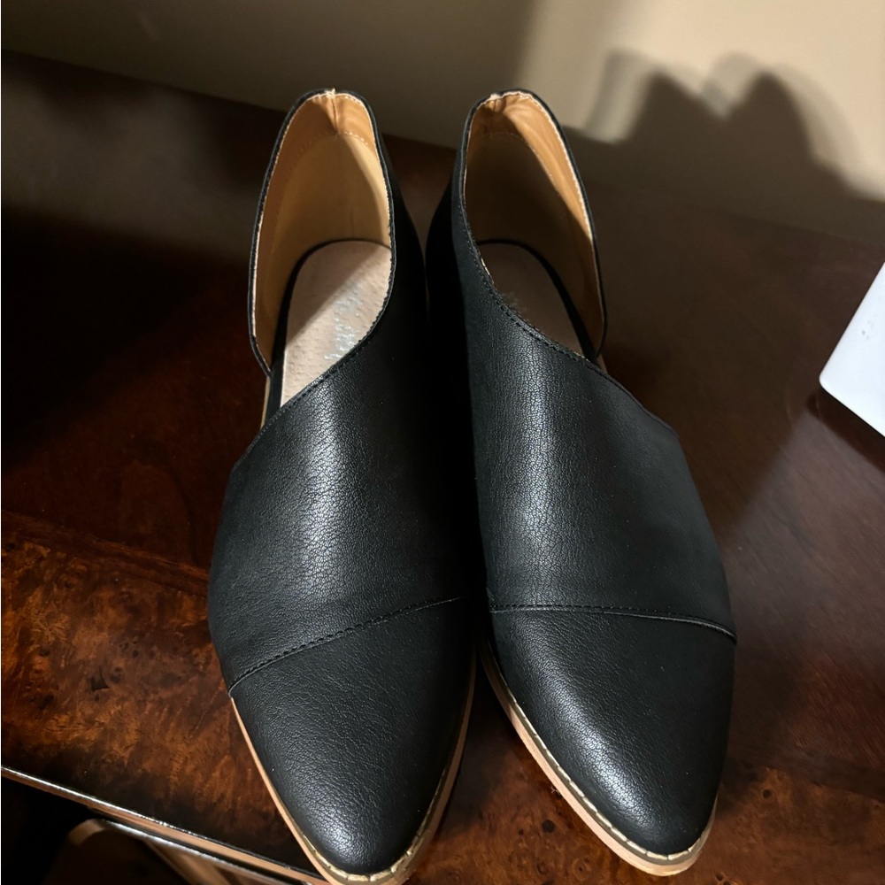 Buckle MiMi Shoes NWT - Picture 11 of 13